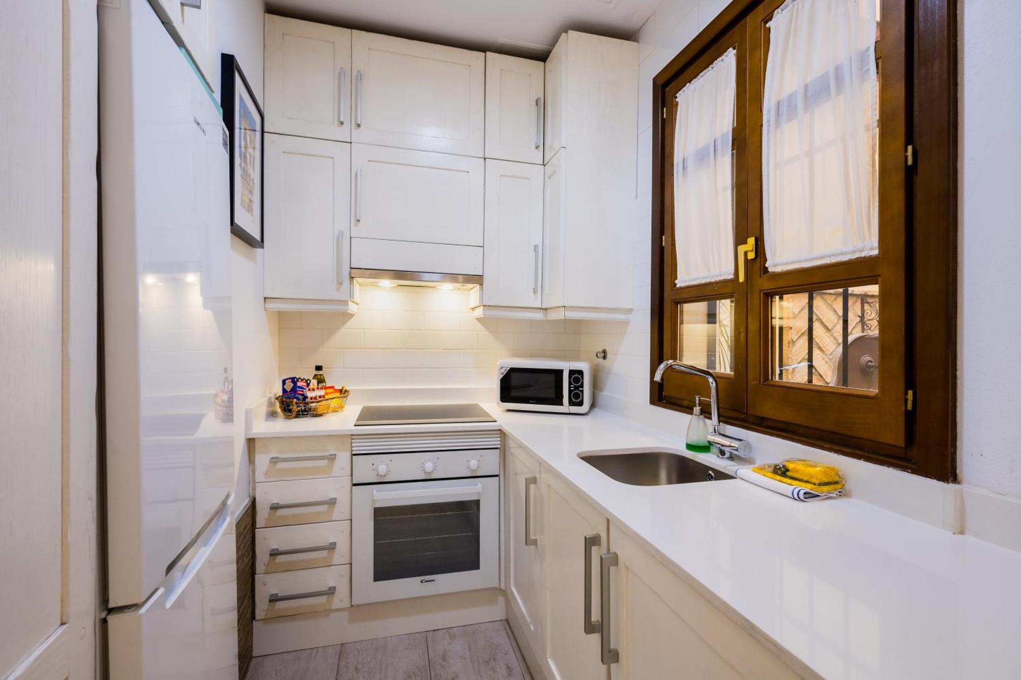 Apartmán Beautiful And Cozy- 1Bd 1Bth- Arenal Center Sevilla Exteriér fotografie