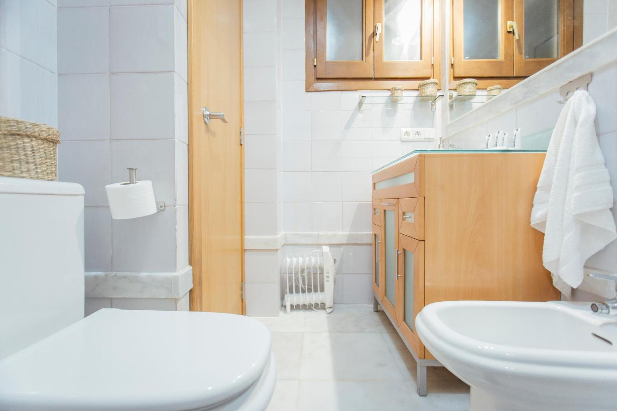 Apartmán Beautiful And Cozy- 1Bd 1Bth- Arenal Center Sevilla Exteriér fotografie