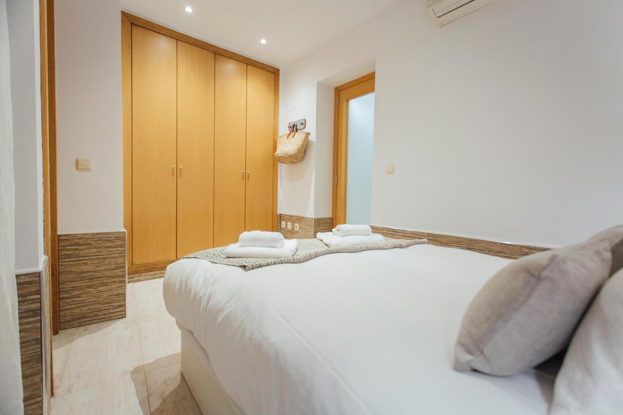 Apartmán Beautiful And Cozy- 1Bd 1Bth- Arenal Center Sevilla Exteriér fotografie