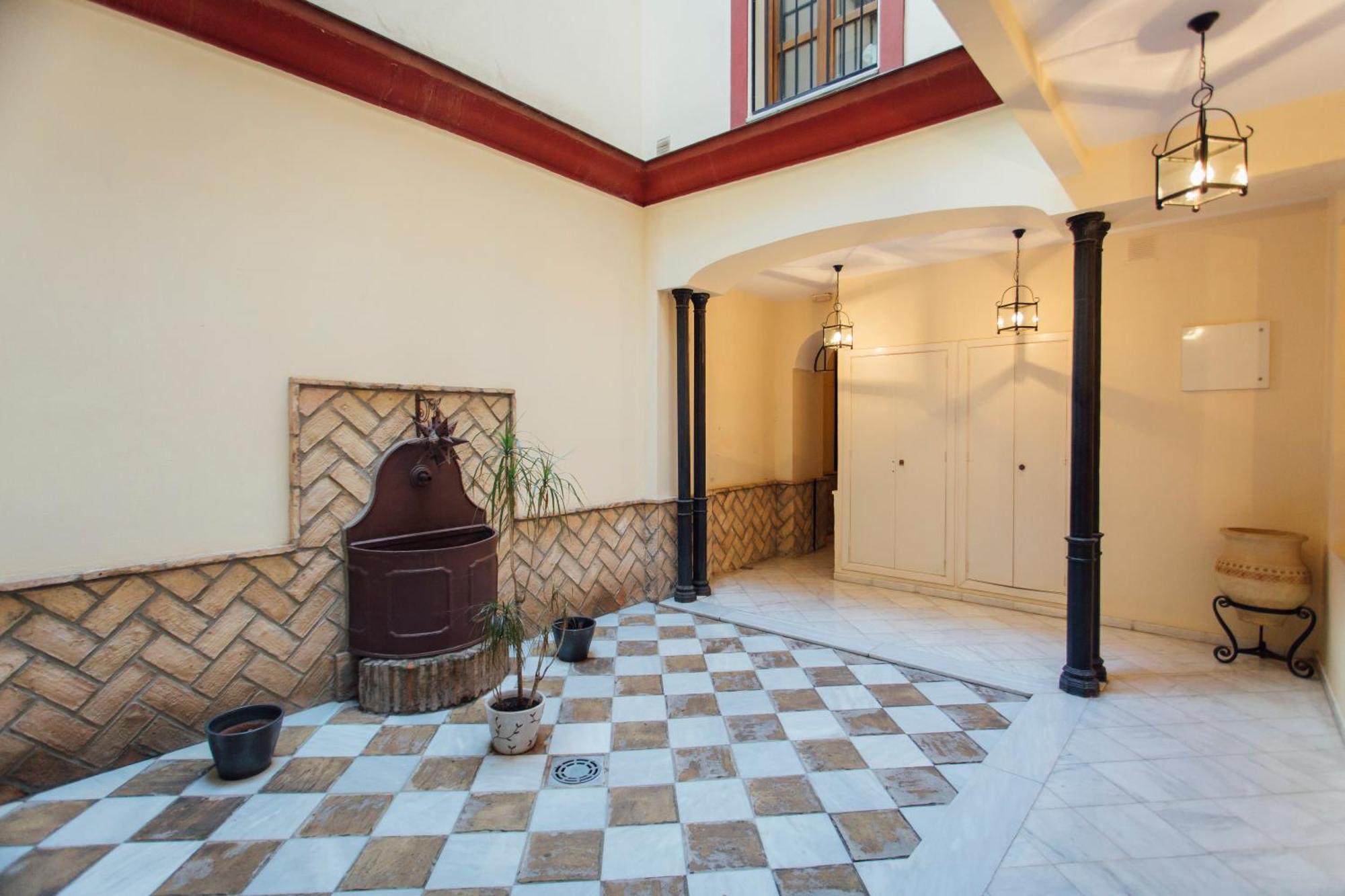 Apartmán Beautiful And Cozy- 1Bd 1Bth- Arenal Center Sevilla Exteriér fotografie