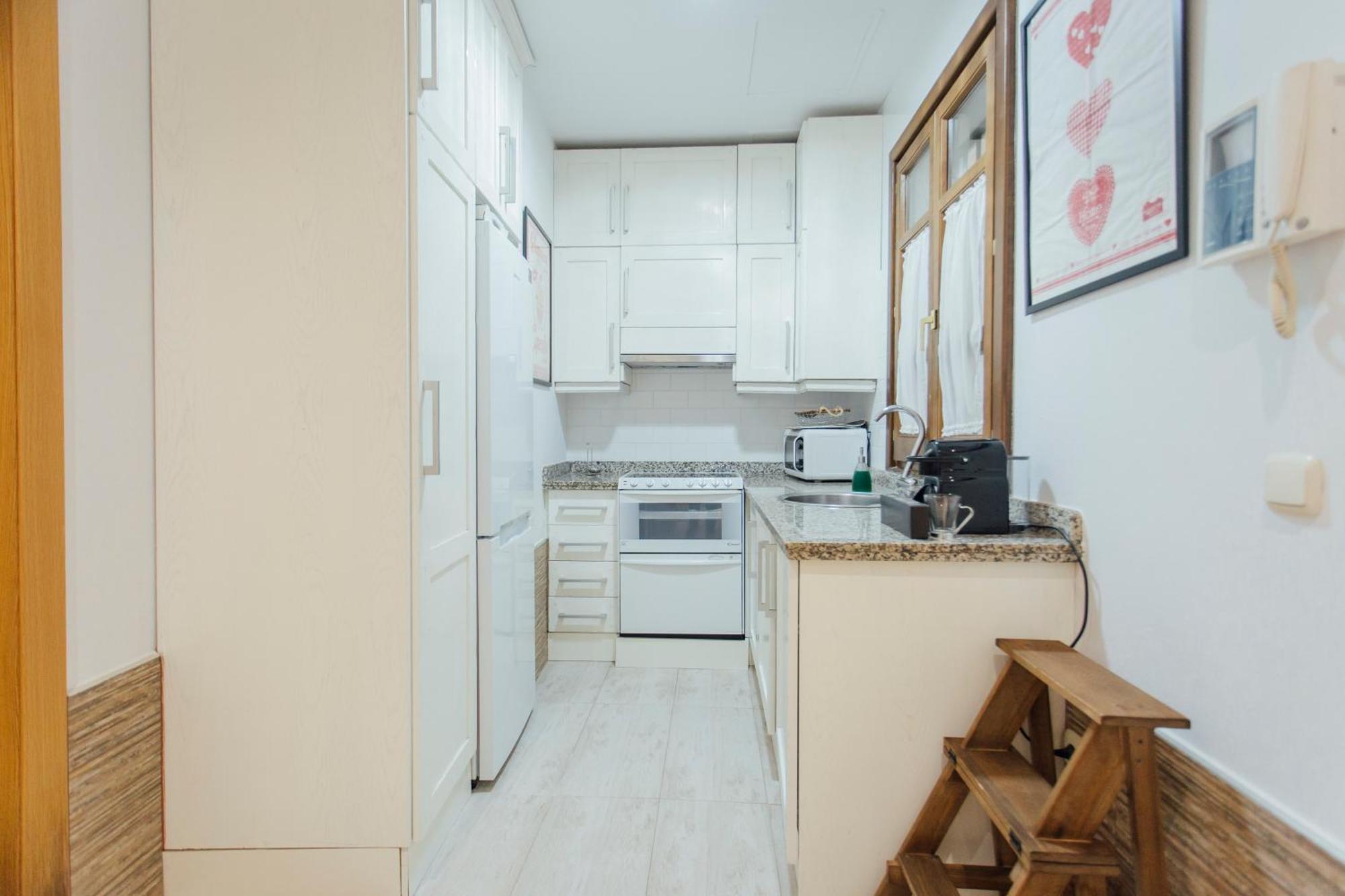 Apartmán Beautiful And Cozy- 1Bd 1Bth- Arenal Center Sevilla Exteriér fotografie